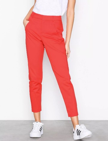 
						Pantaloni Vero Moda, roz