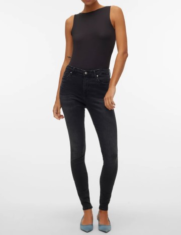 
						Blugi Vero Moda, negru