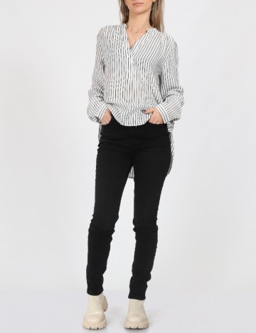 
						Bluza Jacqueline de Yong, alb