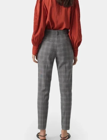 Pantaloni Vero Moda, gri