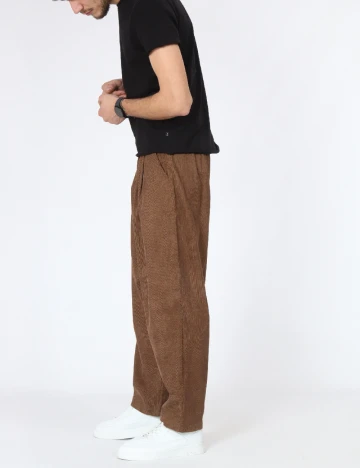 Pantaloni SHEIN, maro