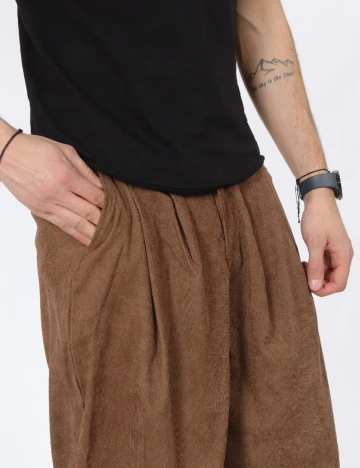 Pantaloni SHEIN, maro
