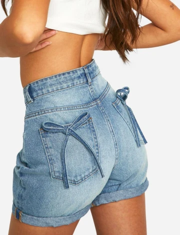 Pantaloni scurti Boohoo, albastru