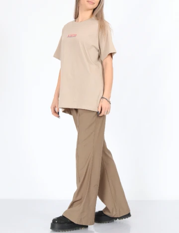 Tricou Only, maro