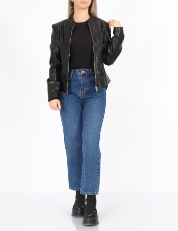 
						Jacheta Pieces, negru