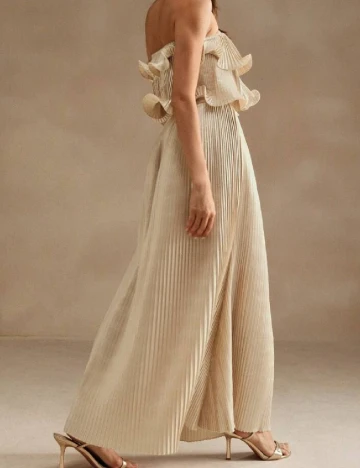 Compleu Anewsta, crem