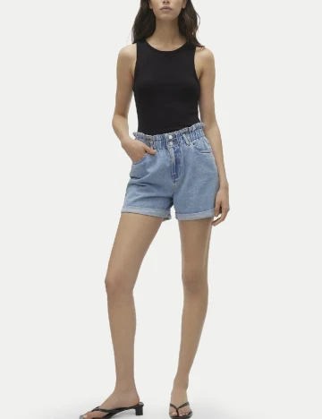 Pantaloni scurti Vero Moda, albastru