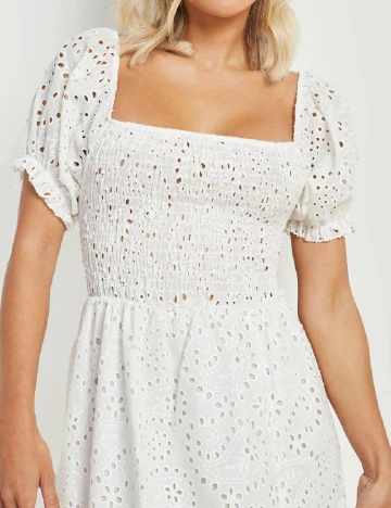 Rochie lunga Boohoo, alb