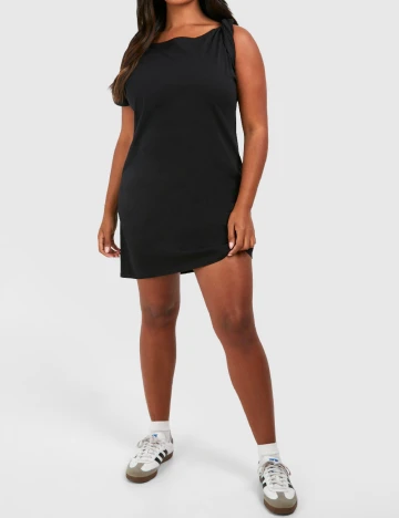 Rochie scurta Boohoo Plus Size, negru