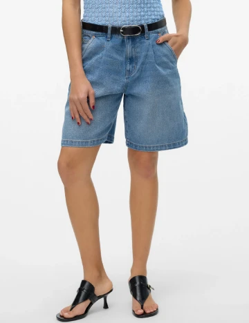 Pantaloni scurti Vero Moda, albastru