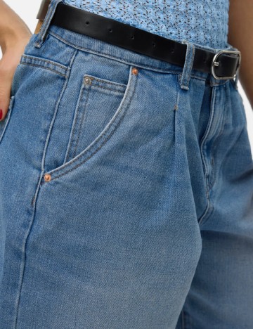 Pantaloni scurti Vero Moda, albastru