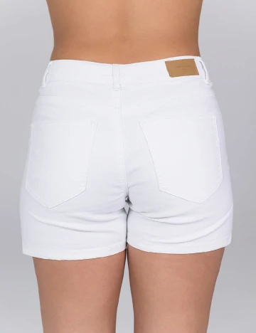 Pantaloni scurti Vero Moda, alb