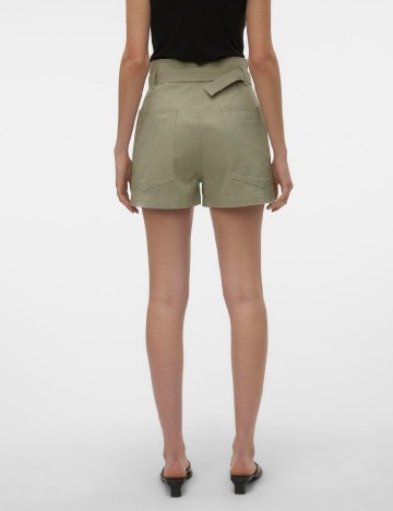 Pantaloni scurti Vero Moda, verde