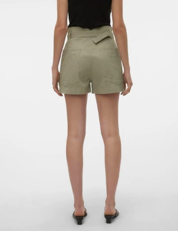 Pantaloni scurti Vero Moda, verde