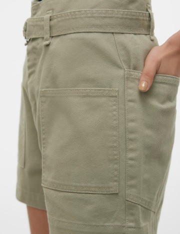 Pantaloni scurti Vero Moda, verde