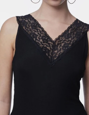 Maiou Pieces, negru