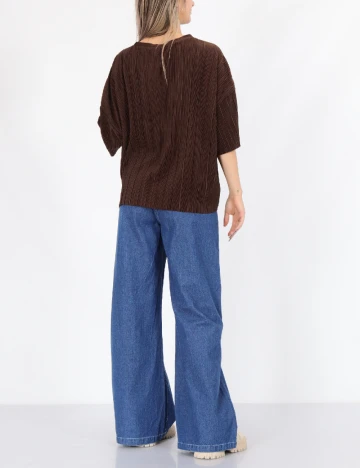 Tricou Only, maro