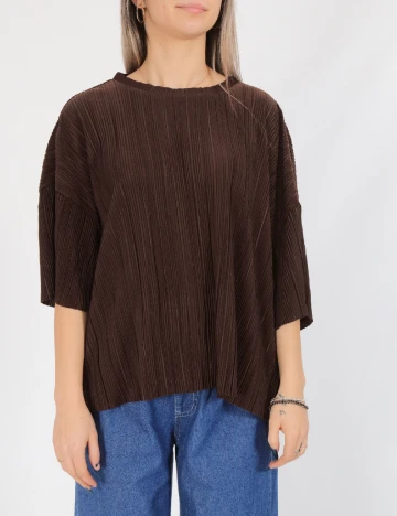 Tricou Only, maro
