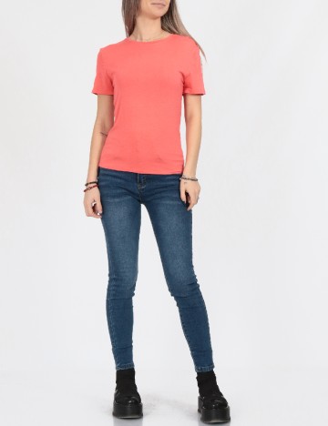 
						Tricou Only, roz