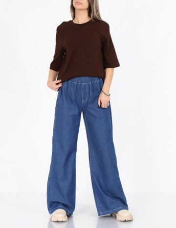 Tricou Only, maro