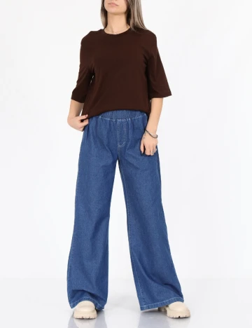 Tricou Only, maro