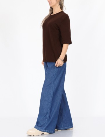 Tricou Only, maro