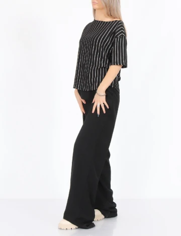 Tricou Only, negru