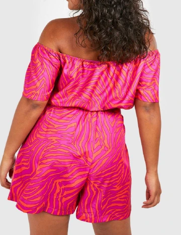 Pantaloni scurti Boohoo Plus Size, magenta