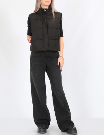 
						Vesta Pieces, negru