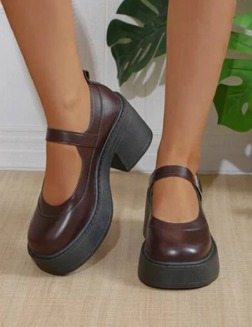 Pantofi SHEIN, maro