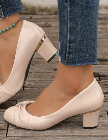 Pantofi SHEIN, crem