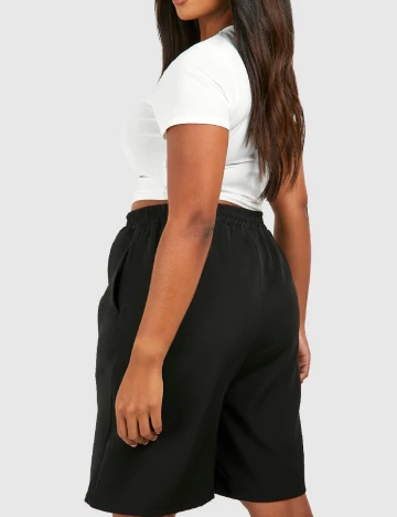 Pantaloni scurti Boohoo Plus Size, negru