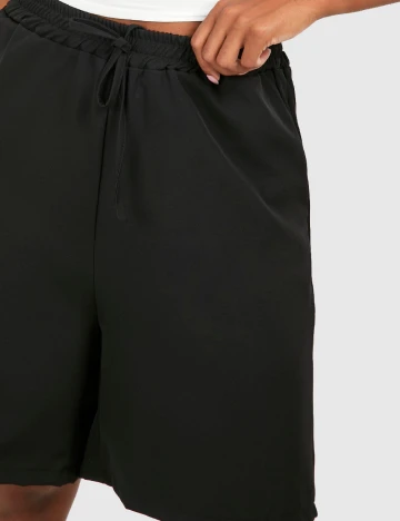 Pantaloni scurti Boohoo Plus Size, negru