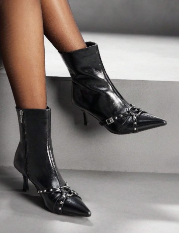 
						Botine SHEIN, negru