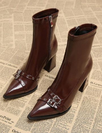 
						Botine SHEIN, maro