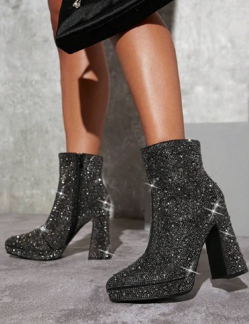 
						Botine SHEIN, negru