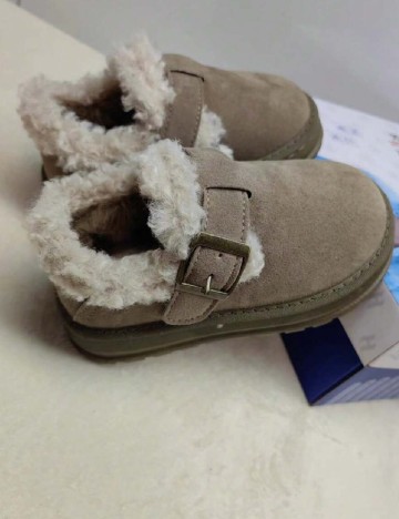 
						Ghete Shein Kids, kaki