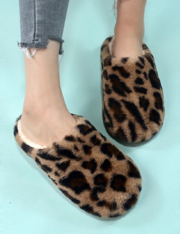 
						Papuci de Casa SHEIN, animal print