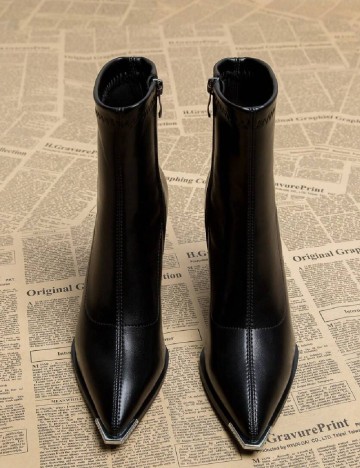 
						Botine SHEIN, negru