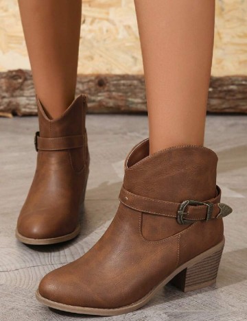 
						Ciocate SHEIN, maro