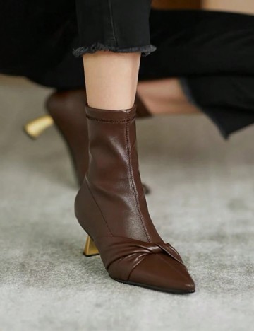 
						Botine SHEIN, maro