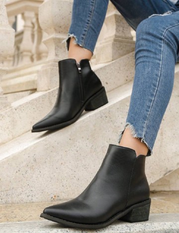 
						Botine SHEIN, negru