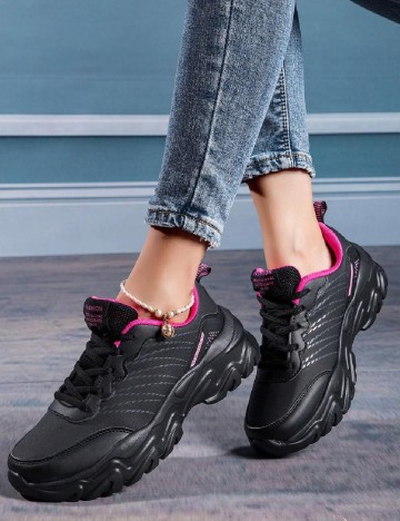 
						Adidasi SHEIN, negru