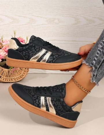 
						Adidasi SHEIN, negru