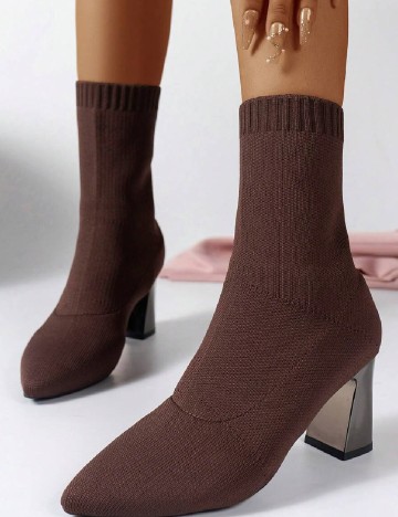 
						Botine SHEIN, maro