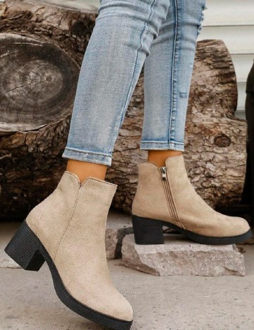 
						Botine SHEIN, crem