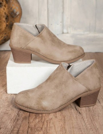 Pantofi SHEIN, crem