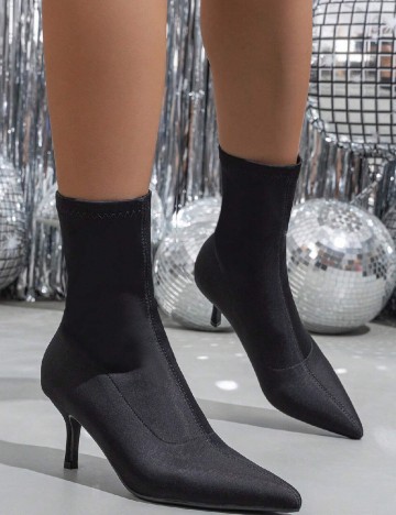 
						Botine SHEIN, negru