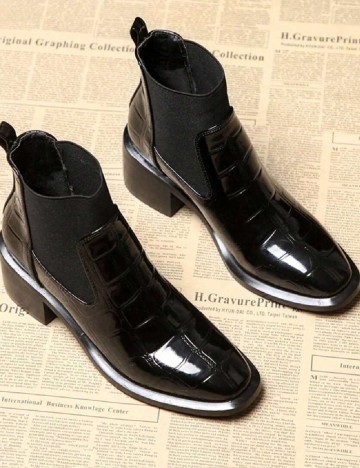 
						Botine SHEIN, negru