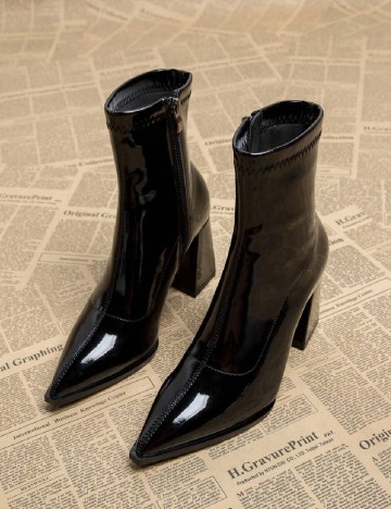 
						Botine SHEIN, negru
